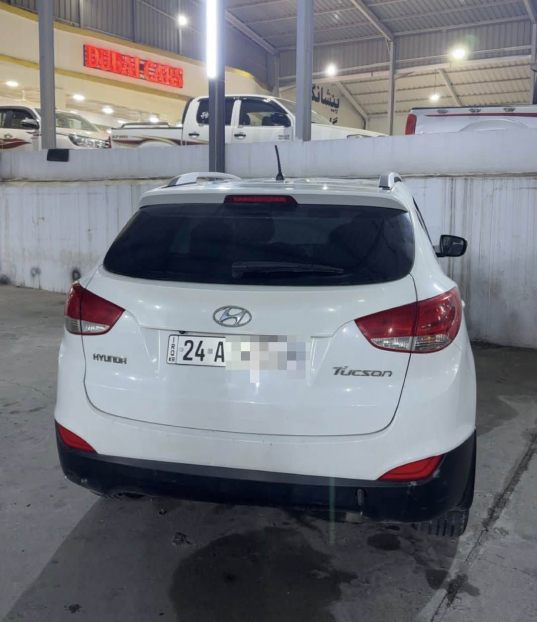 توکسون 2013
سێ قطعة صبغ بێ داخلی
چملوغ و دوو دەرگەهـ
رقم و سنوی جدید 
گێر و مەکینە شرت 
سعر 130 و پیچک مجال
*********** دهوك, العراق
