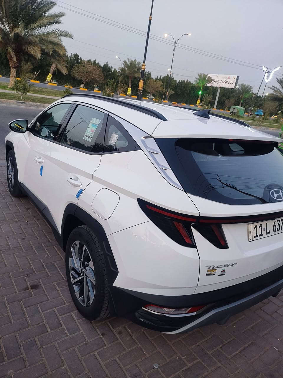 سلام عليكم توكسان خليجي موديل 2024
رقم بغداد انكليزي السنوية باسمي تحويل مباشر 
فـول عده البانوراما ضمان شركة 
محرك 2000 دوش
شاشه دجتل كبيرة تعرض يوتيوب وخريطة بنفس الوقت 
سايد بريك دگمةاوتو هولد
بك لايت LED
كراسي كهرباء
داخل بيجي بعده بالجيس 
بردات ابواب خلفية 
حساسات امامية + خلفية 
تحكم مقود كامل
انارة ترحيب
نقطة نزول منحدرات. 
نظام مانع تزحلق 
‏ABS
شاحن موبايل واير ليس  
اشاير بالمري والمري شفط
مخرج AUX + USB
‏BIuetooth
مخرج منفذ الطاقة عدد 2    
درايف مود
‏(Normail - eco- sport t) 
جك سبير كتلوكات كلها بدون نقص
مكفولة من صبغ وبارد وتبديل سونارها مرفق 

ماشية 17 الف جديده جدا بالكارتون. بالعافيه التصير من نصيبه 

سعرها 213

مكانها كربلاء المقدسة استفسار. ***********
***********
