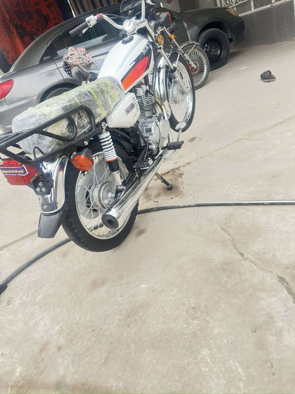 سلام عليكم دراجه لبيع موديل 2025كفاله عامه لسعر 700وبيهه مجال قليل ***********
