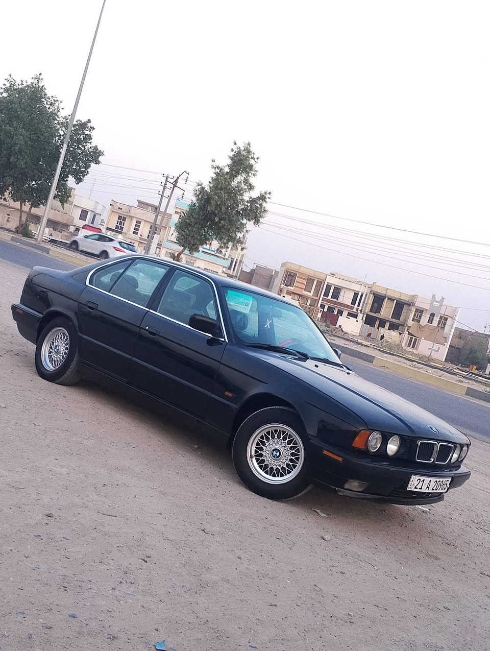 سلام عليكم BMW 1992
مكينه 6 مسكر كير حداديه تخم تايرات كفاله تبريد ثلج سيارا خير من الله جاهزا ع اخر حبايه مابيها كل نقص سيارا تحتوي ع منظومه غاز  كير عادي رقم سليمانيه جديد سعرها 48 وبيها مجال رقم *********** العنوان واسط قضاء العزيزيه
