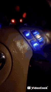 السلام عليكم جونوي مزاد معفيه كمرك بس رسوم الرقم محورة كير ومحرك كامري حاويه  بيهه نواقص قليله اريد اراوسهه ابسيارة ناصيه بلعافيه للي ياخذهه رقم ***********
