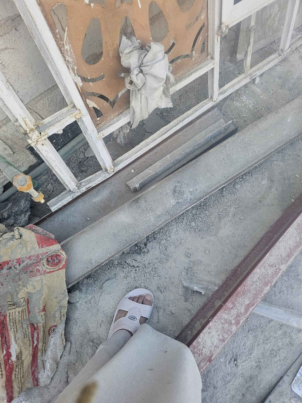شيلمانات
وحده طولها ٤ونص
واثنين الطول مترتين جديد غير مستخدم بسعر مناسب ***********
