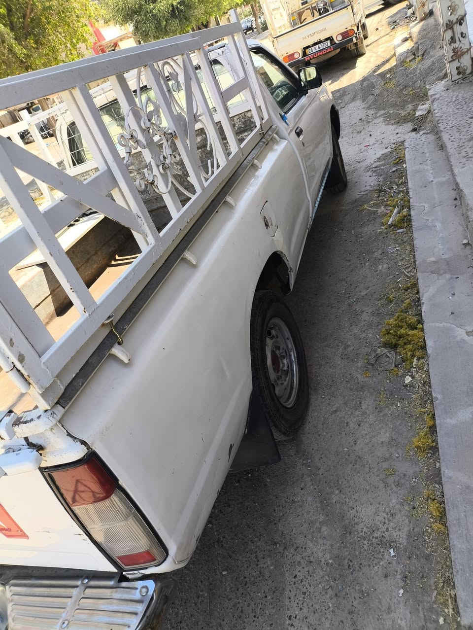 سيارة نيسان تك 2002
مابيها اي نقص رقم بغداد دولي الهزة بعدها موساقطه كير محرك كلها فول تبريد فول 

مكانها سامراء 

سعرها 65 ورقه

***********
