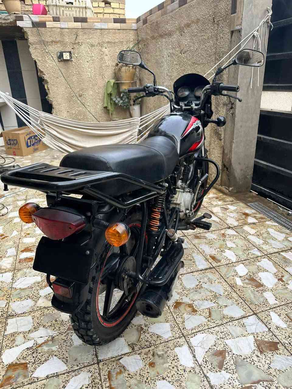 سلام عليكم 
بوكسر موديل 2022
كلاسيك
نضيفه كلش 
مجفت تجفيت جديد على أيدي غراض شركه اطي ضمان بل محرك سنه 
الدراجه امانت الله تخبل 
مكاني بغداد الدوره 
***********
السعر 850
