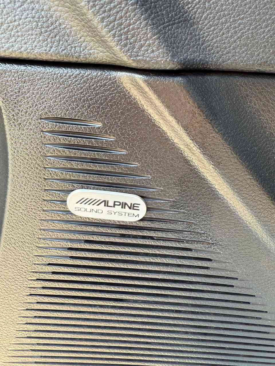 جالنجر النداء الاخير  2023 اللون جيتي 
ماشية 54 كيلو متر مو ميل 
رقم بغداد 
السيارة شركة  بجم كبس بدون صبغ بدون معجون 
حادث امريكا مصلح وباقي بدون صبغ 
وبدون معجون ضرر 
السيارة شجره  
واكعه على الجاملغ والتكمة  
والباقي كفاله 

🛑 السعر سوي تعليق يصل مباشرة 🤖 

تحويل ثاني يوم 

رقم صاحب السيارة 
***********
