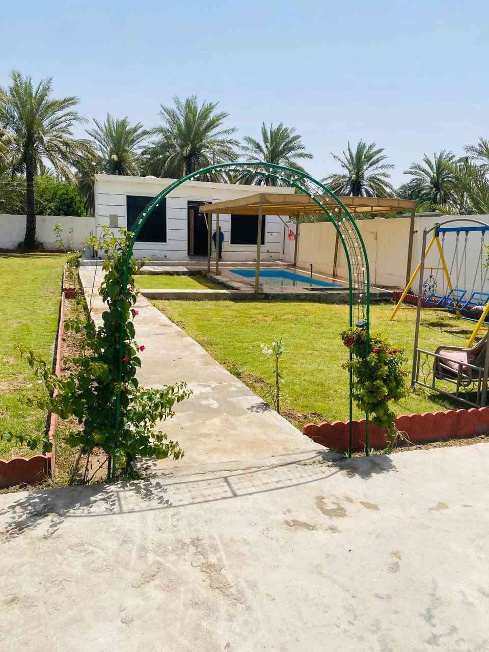 سلام عليكم مزرعه للايجار اليومي في الدوره البعيثه نضام شفتات صباحي و مسائي وجميع المناسبات ***********
