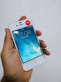 ايفون ٤ • نضيف • شاحن