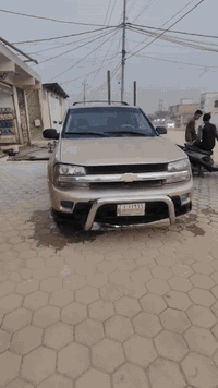 السلام عليكم بلايزر 2007 بسمي رقم بصره حالين رقمه دولي السياره خير من الله كير ومكينه جديد حداديه واكسل وتخم تاير وسدر جديد وتبريد كامل مكاني نجف كوفه(***********)ترهم مراوس ابهبهان أو يوكن فقط
