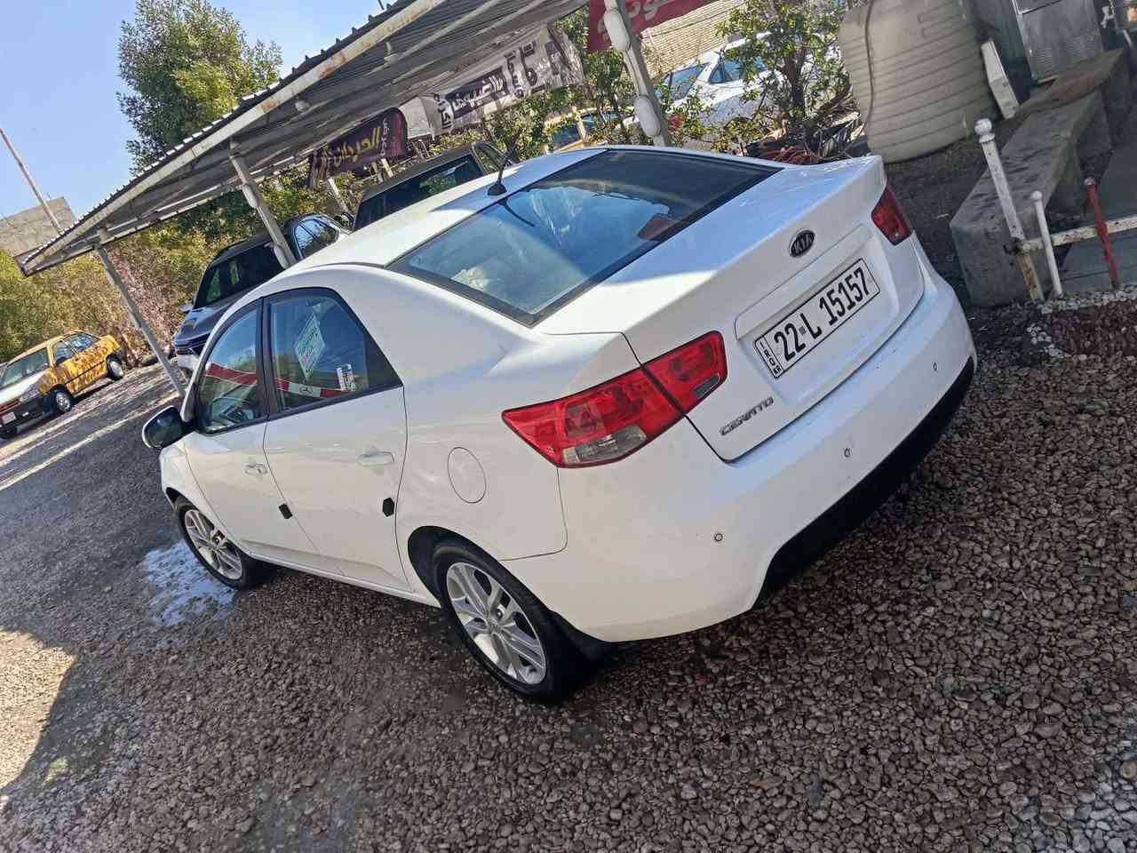 السلام عليكم سيراتو للبيع موديل 11سياره جديد مكينه وكير وتبريد كفاله كشر كفاله غير شويه بداير شبر السعر 115وبيهه مجال العنوان كربلاء الحسينيه رقم الهاتف ***********
