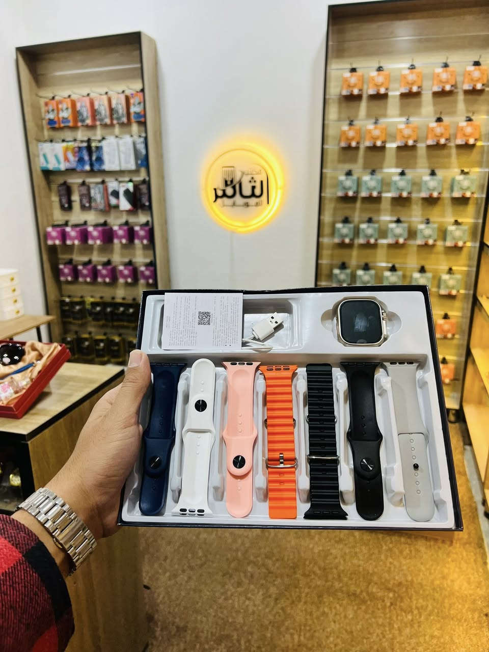 زبائننا الاعزاء…
رجعنا وفرنالكم الساعة السمارت 7 سير ⌚️
وفرنا ايضاً نفس الساعة بس يجي وياها ايربود 
وبأسعار مناسبة جداً 

مكتب الثامر للموبايل 
شميط - الشارع العام - مجاور محلات الغازي
هاتف : ***********
