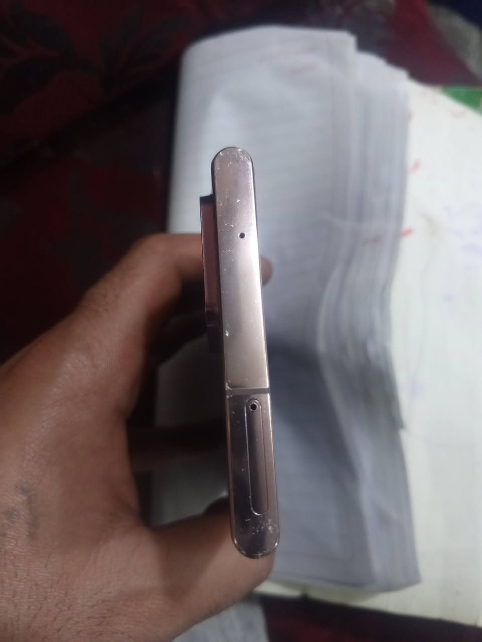 السلام عليكم
نوت 20 الترا شرق اوسط ذاكره 256 مكفول من التصليح والتبديل جهاز نضيف فقط كم شخط مثل ماموضح بالصور ملحقات شاحنه فقط سعرة 365 وبي مجال للشراي مكاني بغداد مدينة الصدر قرب البانزين خانه 
***********
