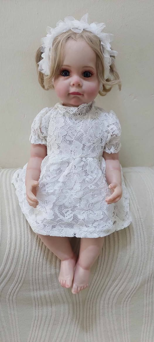 ✨ توفرت الآن لعابه بيبي سيلكون واقعية جداً ✨
👶 ملامح حقيقية 100%
👱🏻‍♀️ شعر طبيعي ناعم
👀 عيون زجاج لامعة تعطي شكل حيّ
📏 حجم كبير ومميز
🤍 ملمس ناعم جداً مثل بشرة الطفل
مناسبة للهدايا 🎁 ولعشاق الدمى الواقعية
📩 للحجز والاستفسار خاص


**إذا كنت صاحب هذا الإعلان وتريد حذفه لأي سبب، رجاءا أرسل رسالة إلى الدعم الفني**