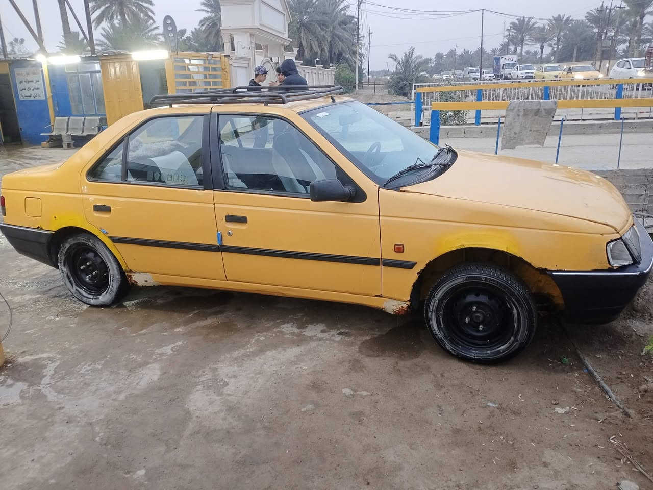 السلام وعليكم للبيع بيجو ورا السيارة بسمي سنوية لل 2028 كهربائيات كلهن شغالات كير الواحد. يفلت ابيع هل موجود. شغاله وتمشي السياره السعر 18 مكاني بغداد ***********
