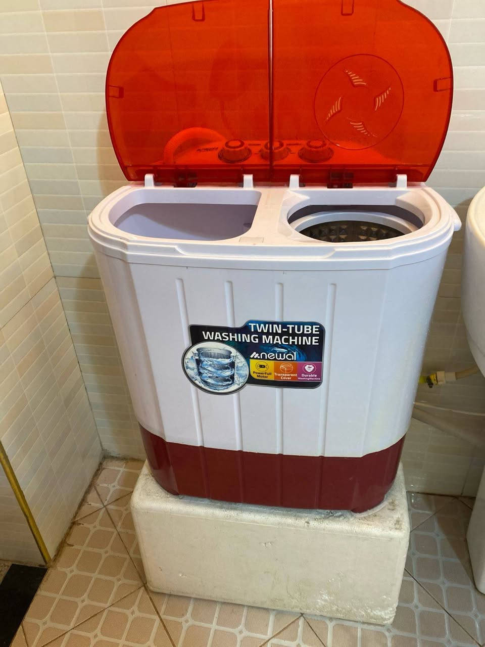 السلام عليكم
عندي غساله( ملابس اطفال ) للبيع 
بحوضين ماركه (نوال)قليله الاستعمال 
نظيفه كلش 
اخذتها ٩٠ قبل شهرين رايدتها ٥٠ وبيها مجال 
مكاني/ كربلاء-كنطره السلام
***********
