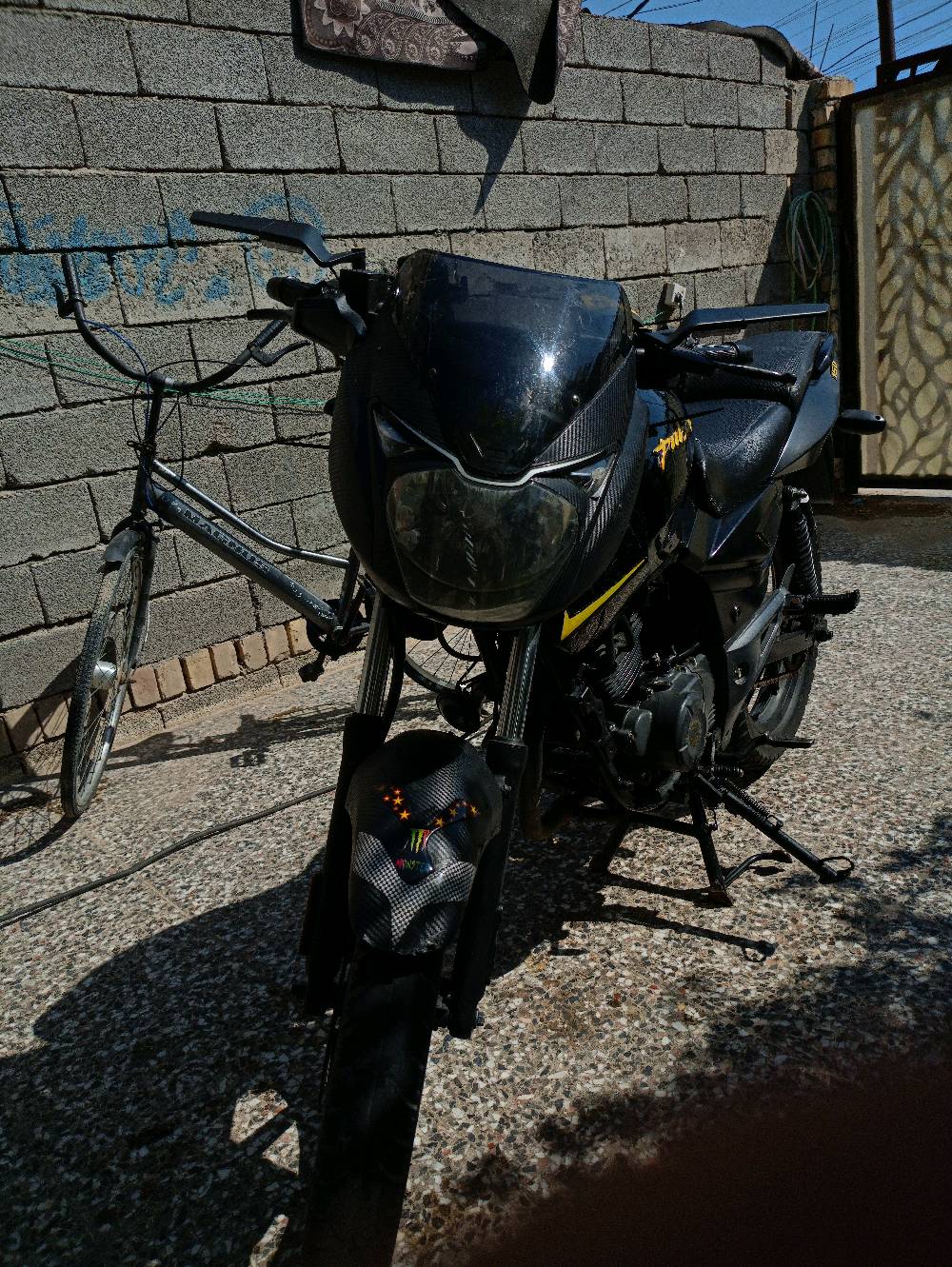 🔥 للبيع دراجة Bajaj Pulsar 150cc موديل 2023 🔥
📌 النوع: Bajaj Pulsar

📌 موديل 23

📌 سعة المحرك: 150cc

📌 اللون: أسود

📌 الأوراق: بدون 

💰 السعر المطلوب:1,200,000

💰 السعر قابل للتفاوض للجادين فقط

📍 الموقع: بغداد الشعب  

📞 التواصل: ***********
⚡ ملاحظة: الدراجة نظيفة