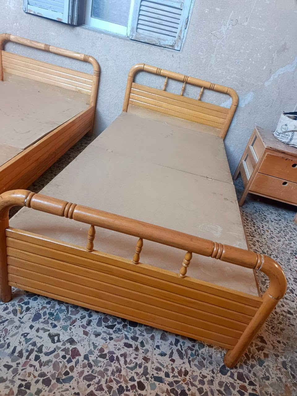 يا جبار للبيع تختين مفارد خشب زان صبايط صندوق اخوات جداد
للتواصل 0945043245


**إذا كنت صاحب هذا الإعلان وتريد حذفه لأي سبب، رجاءا أرسل رسالة إلى الدعم الفني**