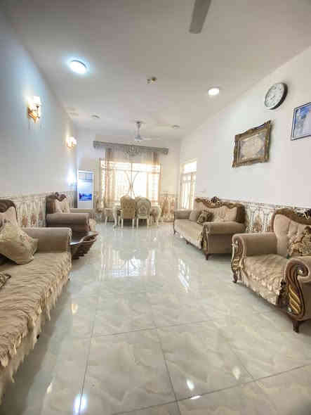 🔴🪄بـيت للـبيع مسـاحه 200م 
🔴🪄العنوان : حي الغدير الأولى بالبدايه أول فرع
🔴🪄قرب صيدليـه أسبرين وحسينيه فاطمة الزهراء
🔴🪄قريب على شارع 60 العبچيه 
🔴🪄وقريب على شارع 60 العرضات
🔴🪄منطـقه هادئه وحلوه
🔴🪄طـابق وأحد كونكريت 
🔴🪄غرفتين نوم وصاله ومطبخ وصحيات وأستقبال وطرمه 
🔴🪄وصحيات خارجيه ومنور 
🟠🪄الكاونتر مع البيت ينباع من ضمن السعر
🟡🪄السـسعر : 180 قابل للتفاوض 
🌹✨ بـيه مجال
.
للأستفسار 📲
.
*********** كوله من طرف مندوبه ليان
