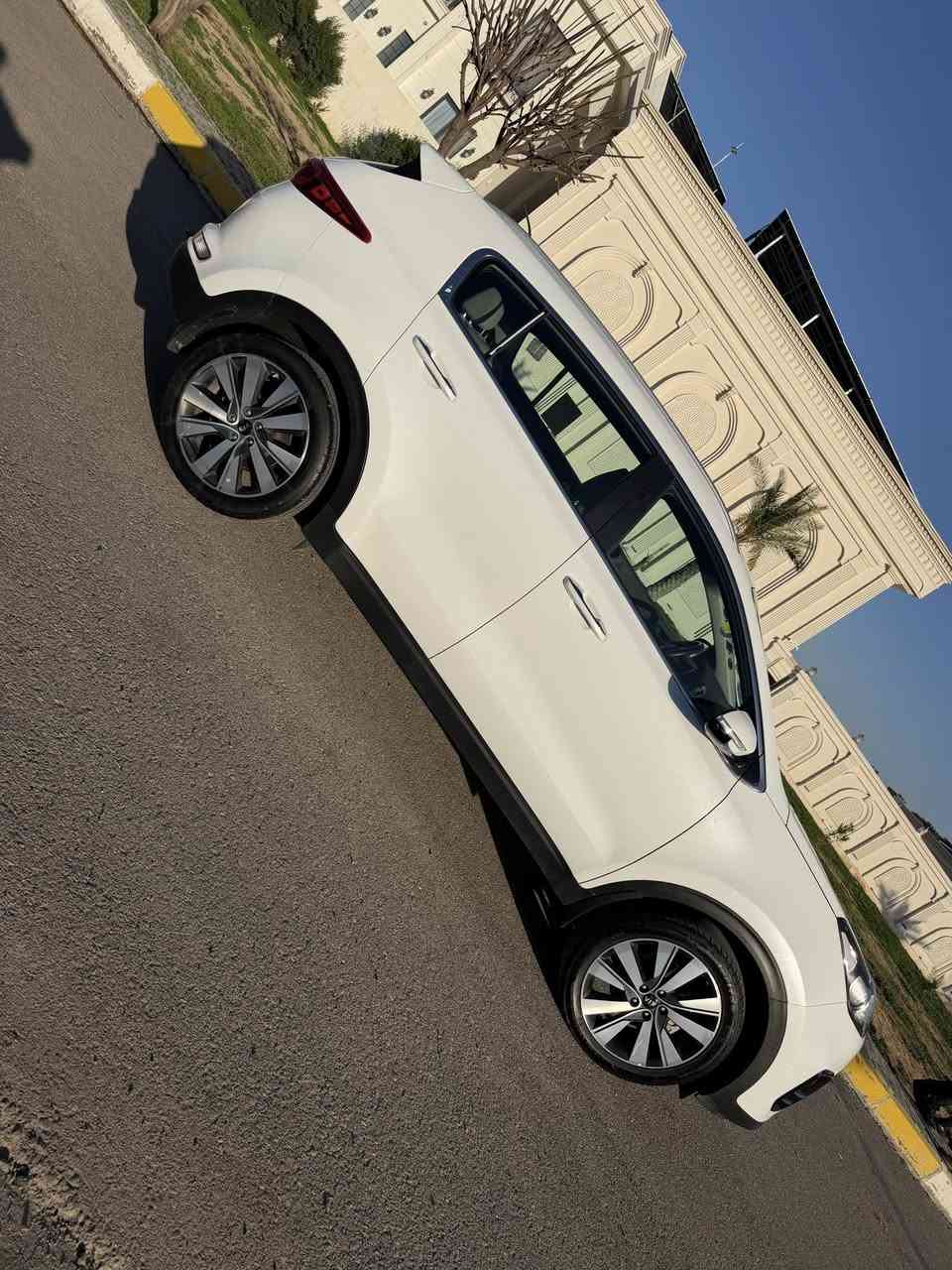 ((للبيع))
سبورتج خليجي 

2017 موديل

كفالة عاعمه 

بعده ع وضع الشركة 

ستخدام شخص واحد من الشركة ع ايده 

62 الف كليوم 

***********
