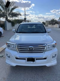 لاندكروز بريمي • ٢٠١٤ • ١٠٠الف كيلو