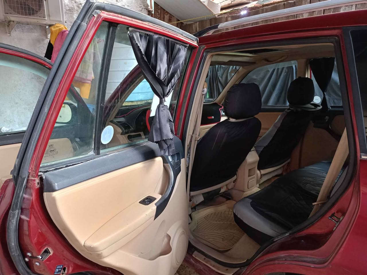 شيري تيكو موديل 2013 
سيارة جاهزة 
تبريد كهربائيات مكينة كير كلشي جاهز 
السيارة بأسمي شرط التحويل 
السعر 55 وبي مجال بسيط 
مكاني بصرة حي الحسين 
*********** Singapore
