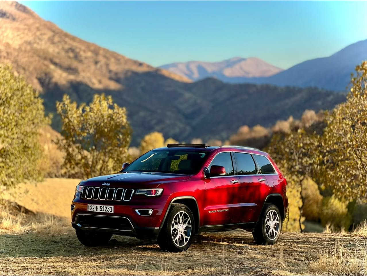 جيب جراند شيروكي 2019 ( ليمتد )
فول فول مواصفات 1/1 بارنوما فورويل 
                 

محرك V6.  3.6
سيارة كلين مكفول كفالة عامة صبغ تعديل مابي دعامي و دعامي. شرط. گير محرك. بشرط راس معرك مفتوع بشرط

مواصفات.  Limited 
بانوراما. شاشة كبير
سندوق شفوط
لايت و بلاجيكتور زينون
كشنات (  حار  و جلد ميموري)
رادار جانبي 
اوتو بريك
ويل 20
ستيرن هيتر 
دبل اكسل 4*4
سماعة سندوك

سيارة ماشي 61 ميل. 
رقم سنوي هزة. جديد   نفس يوم تحويل وكالة 
سعر 263 بي مجال بسيط
مكان سياره اربيل 

*********** واتساب
