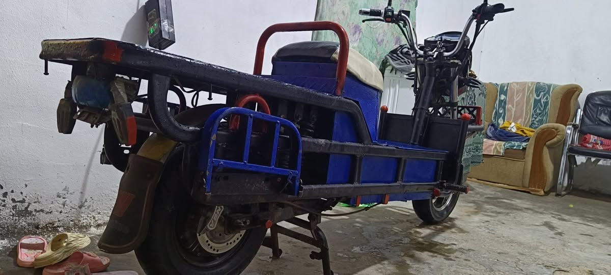 ماطور شحن بيكم بطاريات زينه تمشيك بس أبيعك نص عمر السعر 350 وبي مجال ***********
