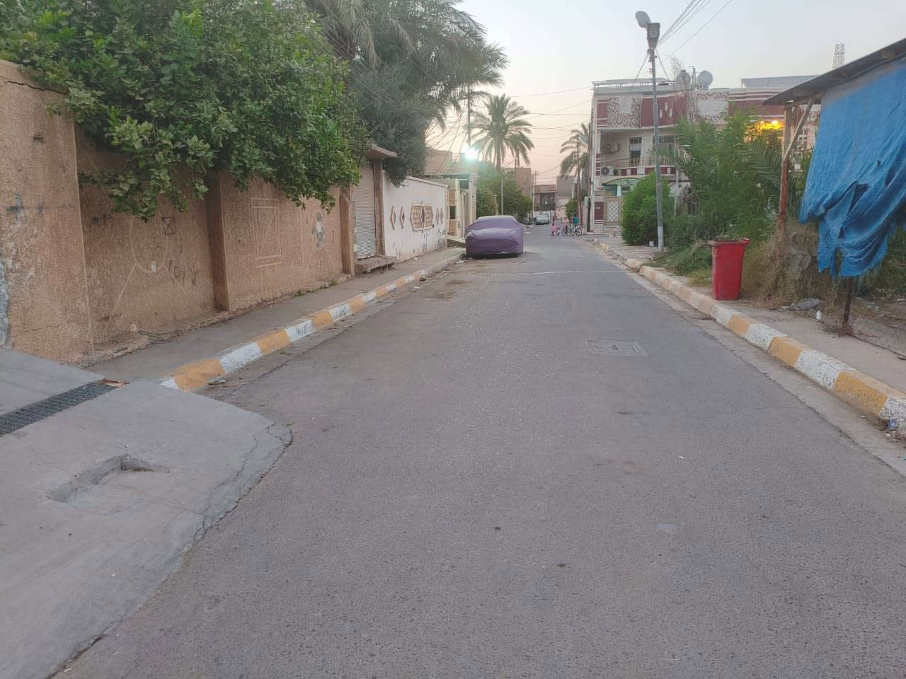 📍تسلسل: 1245

دار ركن للبيع امام حديقة خضراء 
في الفلوجة حي الشرطة قرب جامع الويسي
طابو صرف سند
المساحة بالسند:٣٣٦ م٢
الوجه : ١٦م
بناء طابوق التسعينات
الشارع ركن: ١٠م❌١٠م امام حديقة

🟢مشيدات الدار
مدخل وغرفتين نوم ومطبخ وصالة واستقبال وصحيات وحمامات وكراج 

🟢سعر البيع للمتر الواحد: ١،٢٥٠،٠٠٠ مليون ومائتان وخمسون الف دينار مع المجال

الاتصال والاستفسار
***********

‭***********‬

