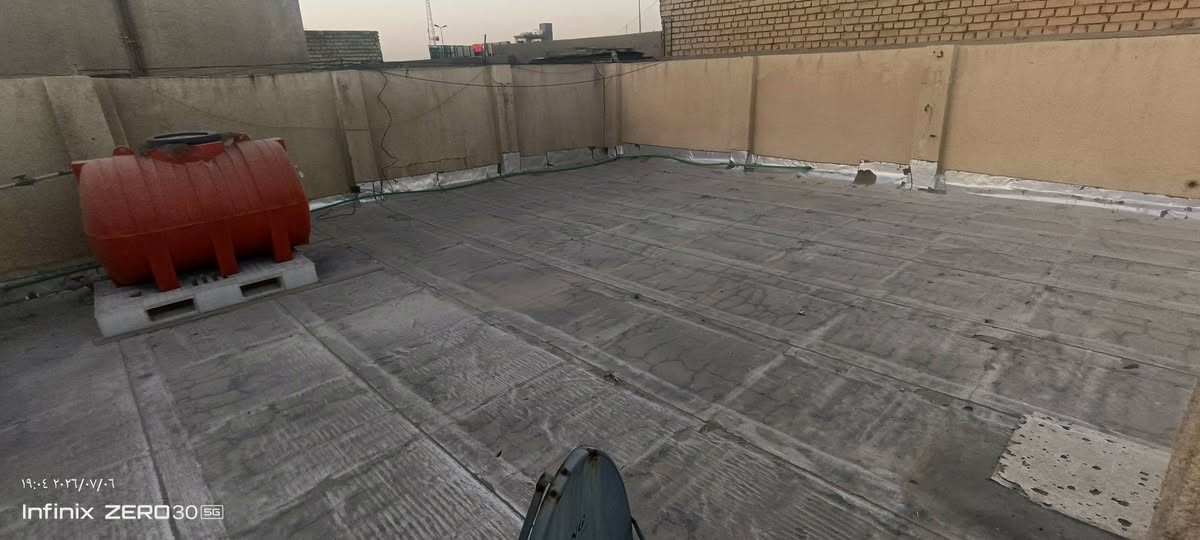 دار طابق ثاني للايجار مساحه 200 متر اول فرع السوك محله 895 خلف الشارع التجاري يحتوي على غرفتان وصاله ومطبخ وصحيات ودرج خارجي مغلف سعر الايجار 500 الف 
للاستفسار الاتصال على الرقم ***********
