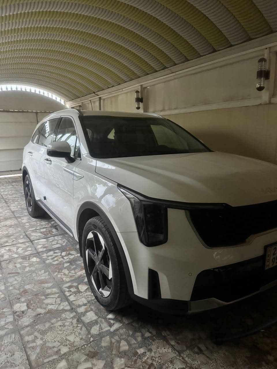 السلام عليكم 
سورنتو للبيع موديل ٢٤  رقم اربيل  ماشيه  49000 الف مثل مموضح بالصورة  سيارة بيها ملاحظات دحجة بابين وجاملغ   باقي ما معدلة و باقي سيارة على وضع الشركة  مكاني نجف گير ماوس كشنين كهرباء  سبعه راكب انضمه قيادة ستة سلندر ….


**إذا كنت صاحب هذا الإعلان وتريد حذفه لأي سبب، رجاءا أرسل رسالة إلى الدعم الفني**