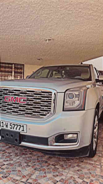 السلام عليكم 
للبيع جمسي يوكن دنلي 2015 خليجي 7راكب شاشه قاصه صندوق كهرباء تبريد تلث قطع ويل كروم محرك خمسه وتلثميه ثمانيه سلندر السياره مابيها ضربه بس بوارد باماكن محدده تدفئه ستيرن كشنات خزن ميمري رقم انكليزي جديد السياره بأسمي تحويل ثاني يوم  للاستفسار *********** 
***********
