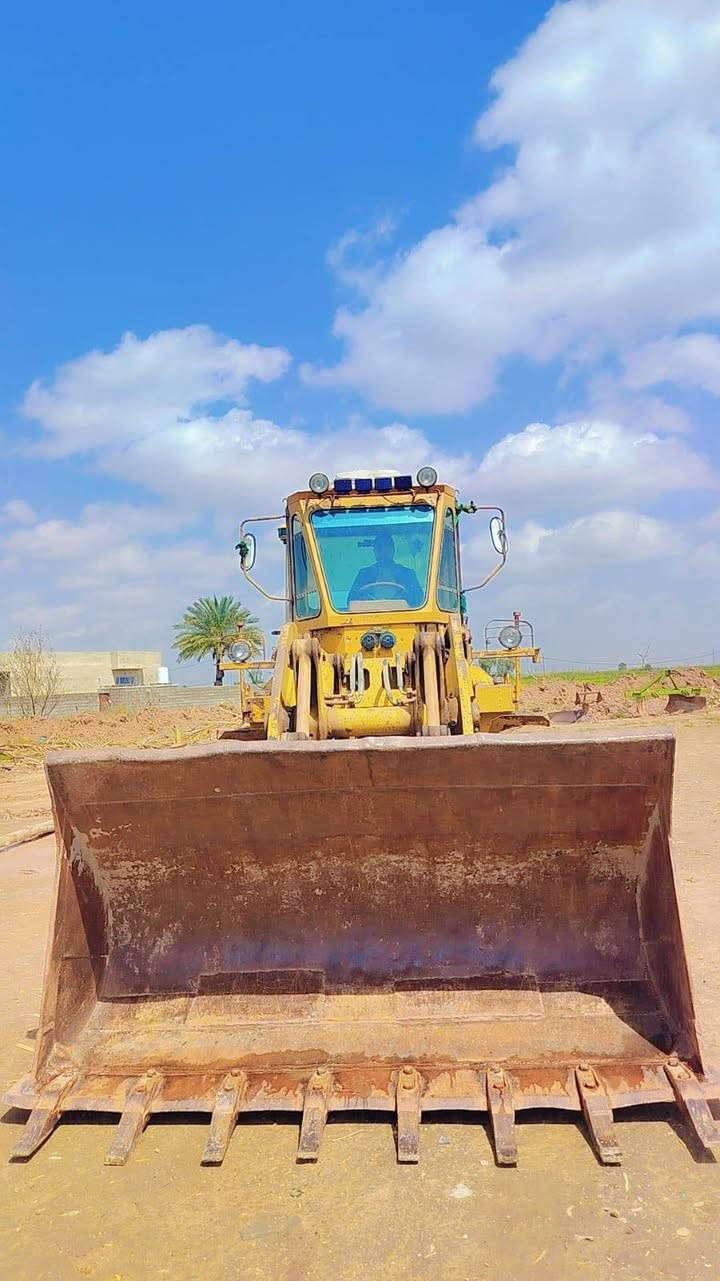 السلام عليكم شفل للبيع 70B رقم بغداد بسمي تحويل مباشر موديل 83 بريك اربع وياله تبريد ثلج مكاني واسط ***********
