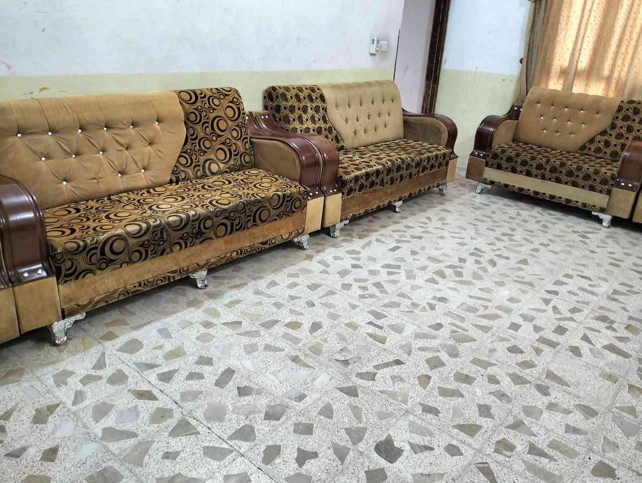 تخمين 20نفر كلش نظيف مكلف بلنشر والشراي يتصل بالرقم ***********المكان بعقوبه بهرز
