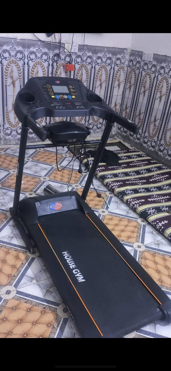 سلام عليكم عندي جهاز جري جديد مخذه 450 الف فجئتن طفا ولعت بيه هاي العلامه تصليح بصيط ف بيع 150 الف مكان الوافدين ***********

