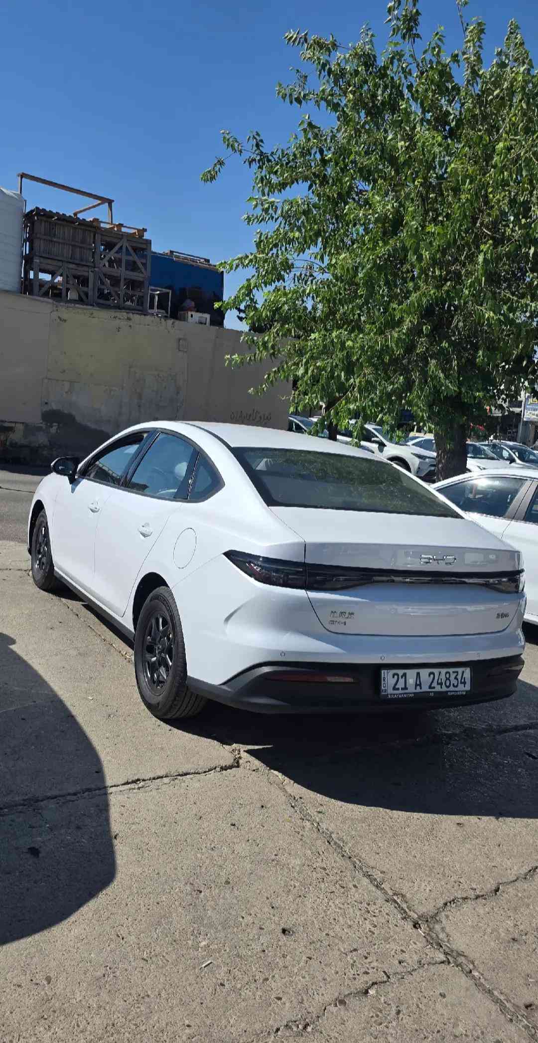 ـBYD ـ2025 بی بۆیاخ مواصفات   ئاوینە ئیشارات ، کوشن جلد ، ناو سپی ، شاشە ، گیچ ئەلیکترۆنی ، سوکان ڤۆلیوم ، سوکان تەلفون ، کامیرە ، حاسە ، لایت لید ، ویل کڕۆم ، دەسک بصمە ،  ـ13.000 Km بۆ زانیاری زیاتر کۆمینت یان پەیوەندی بکە ☎️.  ***********📞 *********** 📞  ناونیشان سلیمانی شەقامی مەلیک محمود  Salahaddin Auto — معرض صلاح الدین  https://maps.app.goo.gl/GTqjTbohj8BvP
