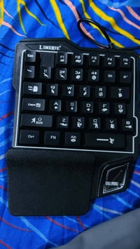 كيبورد 70% • سماعه فانتك • نجف