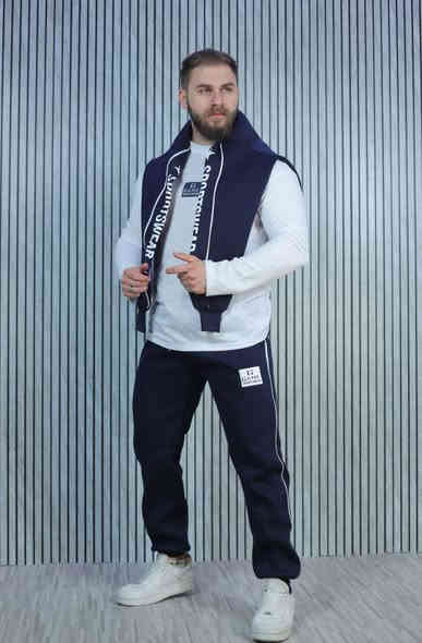 تراك رجالي ثلاث قطع 

خامة قطن مبطن  3 خيط عالي الجودة   

M. L. XL. 2XL. 3XL. 4XL. للحجز والاستفسار. واتس اب *********** بغداد
