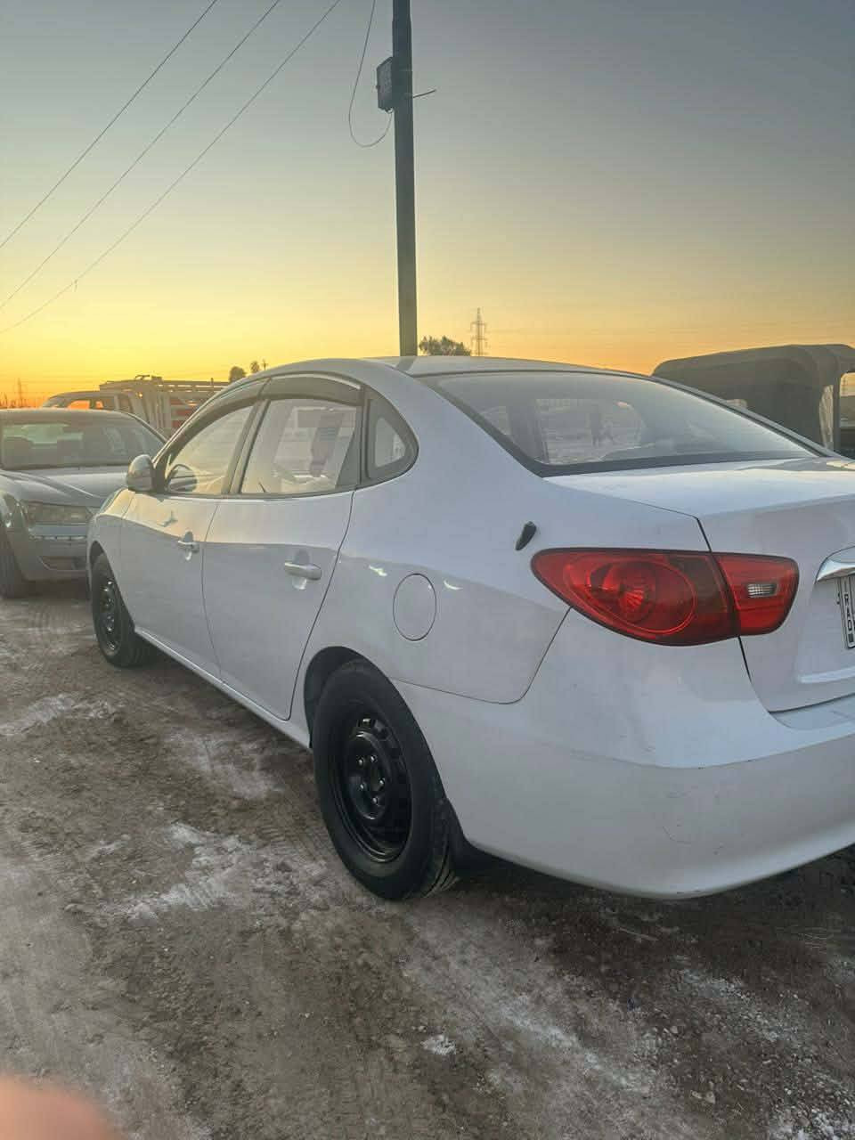 سلام عليكم النتره موديل 2011
فتحه سقف 
اشاير مري
تحكم ستيرن
تحكم مرايات
مكينه الف و600  دكشن عالي مكينه حداديه اماميه خلفيه مكفولات 
تخم تاير جديد 
دوشمه ارظيه وكشنات جدد
ماشيه 183
بيها شبر بارد باب سايق جوه المرايه 
وبيها شخط بجاملغ الخلفي ومرشوش بدون دواخل 
رقم بغداد ابسمي سنويه لل26
السعر 120 وبيها مجال قليل 
مكاني بغداد الحريه
***********
