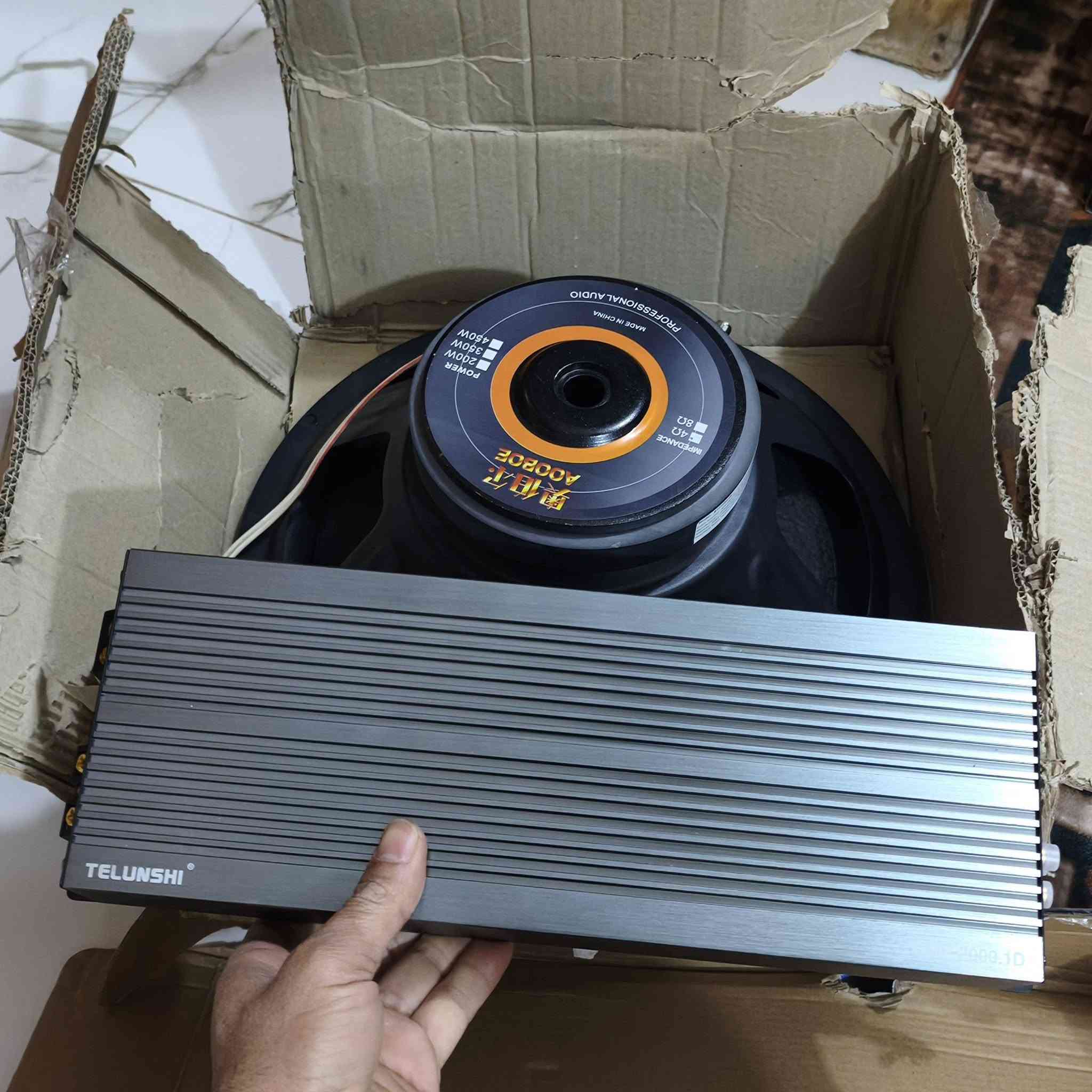 مضخم صوت مونو بلوك احادي جنل واحد  2000واط مع دمام 15 انج قدرة 2000واط تضخيم مرعب تفليش والسعر مناسب  175 يوجد توصيل وتساب ***********
