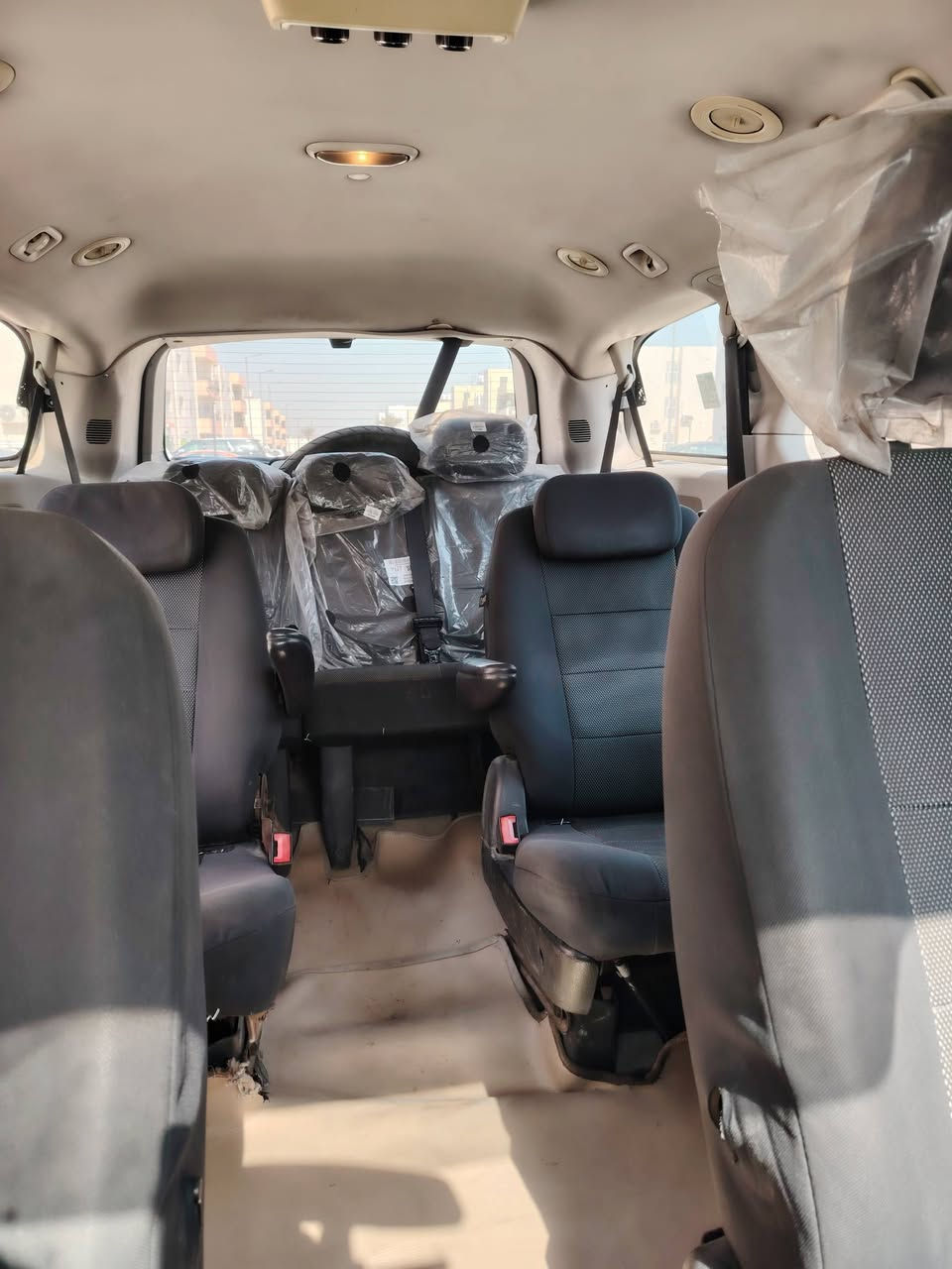 سلام عليكم. دوج كرفان 2008 بغداد لون ذهبي محرك 3300 المرغوب منظومة غاز 80لتر تدفئة تبريد كشنات جديدة تغليف دواخل جلد بالكامل سيارة مال جناي السعر 105 السيارة بأسمي مكان بغداد للأستفسار ***********
