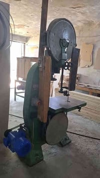 معمل للبيع كامل  كامل من كلشي اي نقص مابي  ادواتة اللولب والصينية ومكا...