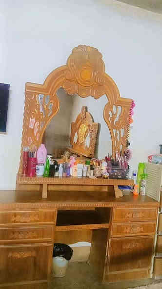 السلام عليكم غرفه اخشاب حيل نظيفه عراقي خشب الاصلي المكان حدباء بالموصل السعر مليون اللي يحب على رقم التليفون ماسنجر مغلق ‏‪0774 763 1328‬‏ Singapore
