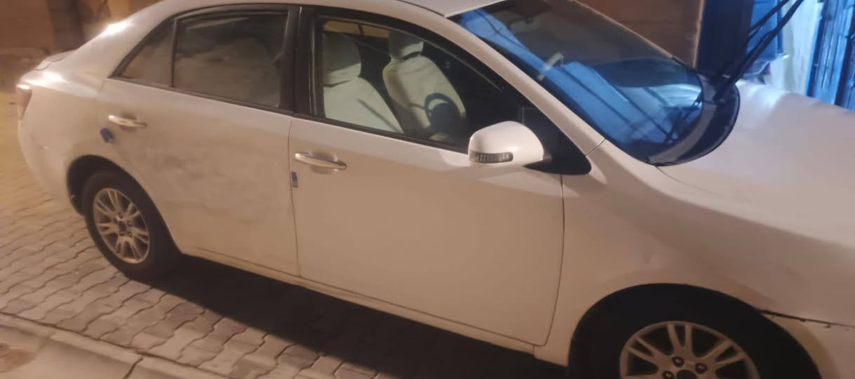 السلام عليكم اخوان سايبا اريو 2017 محوره كير ومحرك كورله 1600 تبريد خير من الله  سنويه منتهيه راعيها موجود عليها غرامات 240 السعر 43وبيها مجال العنوان البصره ابو الخصيب رقمي ***********
