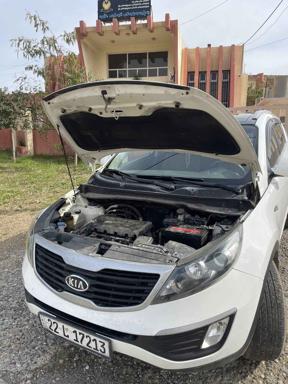 بسملڵە رحمن رحیم سڵاوی خواتان لێبێ Kia Sportaj سپی 2011  abs هەیە سەقف پانۆراما سوکان ڤۆڵیۆم فولە  ڕەقەم هەولێر ماڵێکی پاکو خاوێنە بێ مەسروف چوار تایەی لۆکی لە ژێرە سەیارەکە هی ماڵانە گێر تۆماتیک و عادیە بۆ زانیاری زیاتر پەیوەندی بەم ژ.م :*********** ئەدمین 🩶
