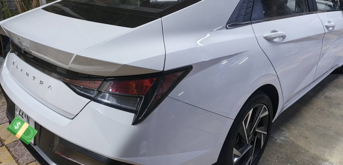 هيونداي النترا موديل 25 تجميع صيني 
رقم اربيل بسم شركة وكالة او تحويل مضمون 
كفالة عامة فقط بارد بالباب العبري كلش خفيف وما يبين 
ماشيه 25 الف 
سياره جديدة كلش شرط ترايها زيرو  
مكانها بصرة 
***********
