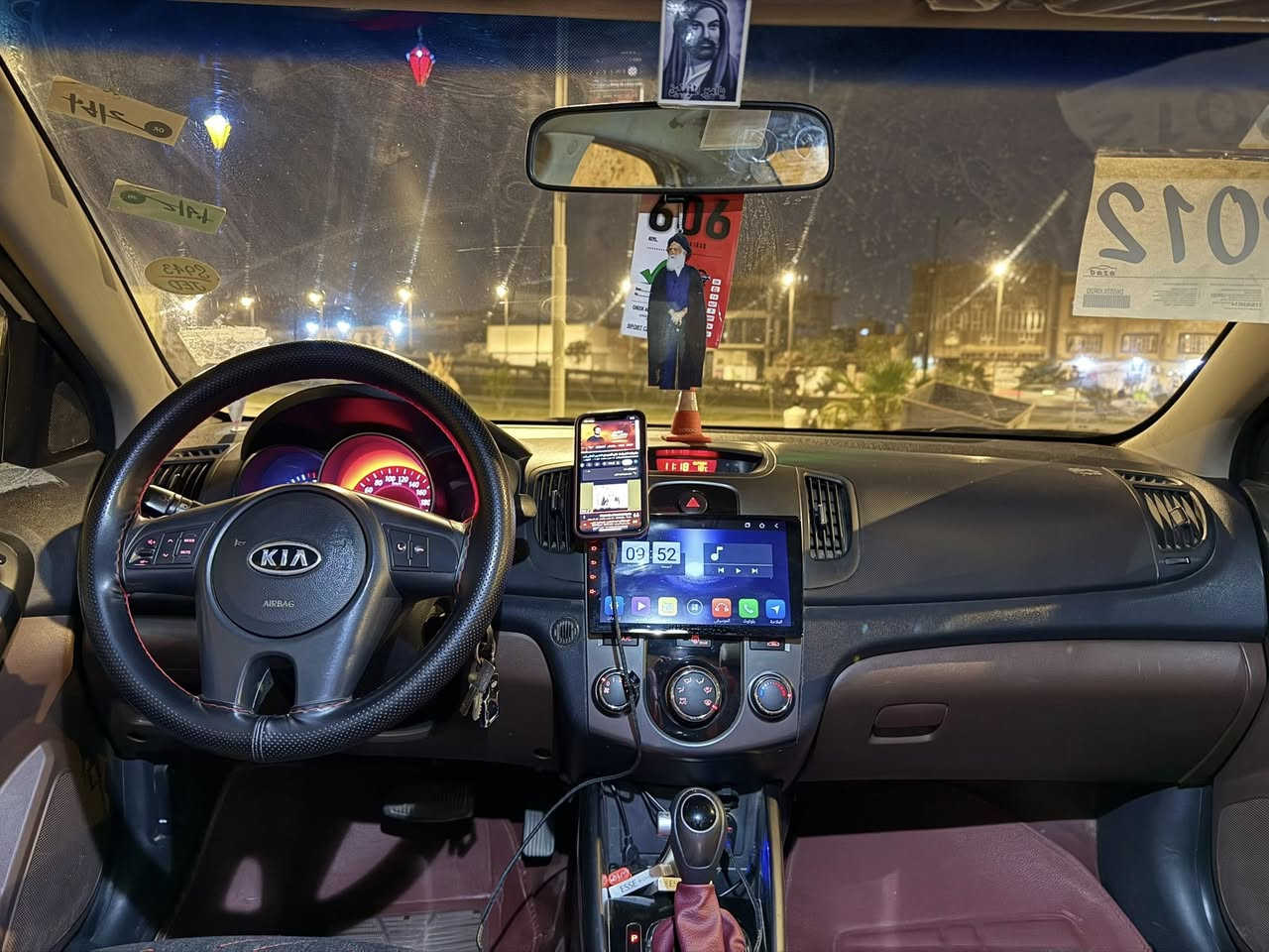 كيا سيراتو ٢٠١٢ خليجي نص فول 
تحكم ستيرن جهتين 
حساس خلفي 
كامرة دوارة 
كير مكينة كفالة 
محرك ١٦٠٠ 
5 ويل كب 
ماشية ٩٥ حقيقي 
تخم تاير جديد
رقم دولي بأسمي شرط تحويل 
٣ قطع صبغ كفالة تبديل و فتح سونار موجود 
*********** واتساب 
***********   اتصل
سعر ٩٧ وبيهة مجال 
مكان السيارة بصرة
