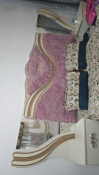 غرفه البيع سعره 250  ....... 07831171046