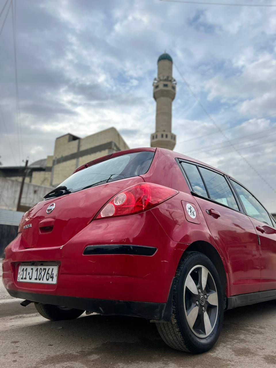 السلام عليكم
نيسان فيرسا ياباني اصل موديل ٢٠٠٧
السياره محرك ١٨٠٠ المرغوب بانزين كله عادي كير اوتماتيك At
السياره كير ومكينه نضيفات عليه ادامه كامله عبوة فيتبام ونوزلات وبلكات تبريد ثلج كهربائيات شغاله بيه شاشه وكامره خلفيه ويل كب رقم بغداد الانكليزي بسمي تحويل مباشر
بيه طخه بجاملغ اليمنه خفيفه

للبيع فقط ب٦٨ وبيه مجال

المكان العامريه او الاعظمية الشراي يتصل

***********
***********

