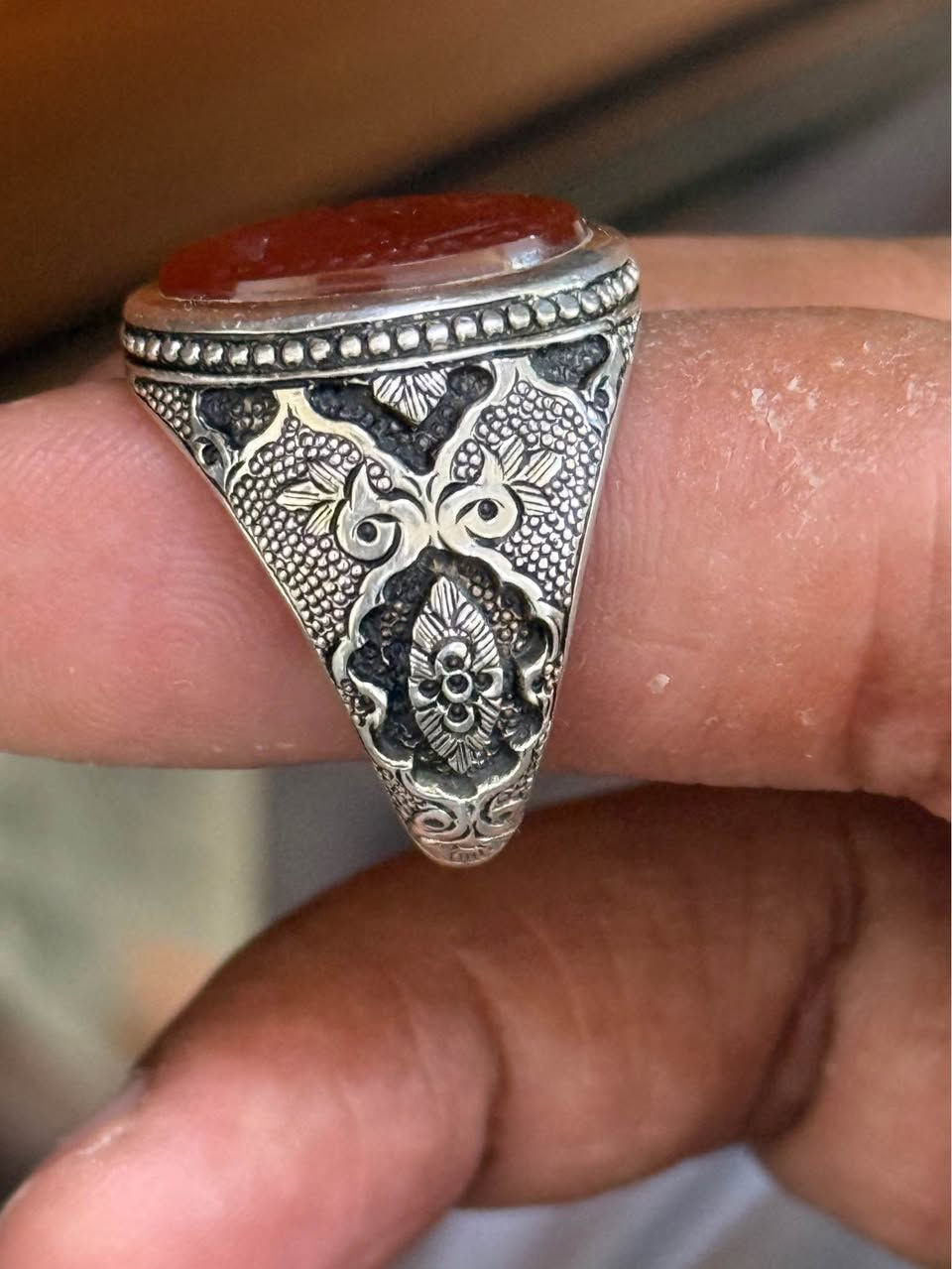 خاتم عقيق يماني احمر خامة  درجة أولى
صياغة. سلمان صادقي قلم زني
غير ملبوس 
قياس الخاتم 19.8
السعر 225 مع التوصيل كربلاء, العراق


**إذا كنت صاحب هذا الإعلان وتريد حذفه لأي سبب، رجاءا أرسل رسالة إلى الدعم الفني**