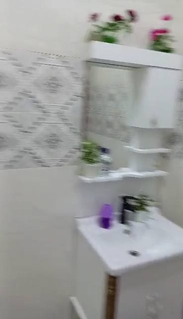 للبيع بيت معا ارض ٧٠٠
السعر ٦٠ وبي مجال 
التاجي مقابيل منشأةالنصر 
طريق زملة حمدي خلف جامع الوزاعي ..لارض مسيجه كامله 
بناء جديد بيت عالي مرتب 
كامل من الداخل زراعي عقد مجدد ٣٥ الغرف ٢ 
مطبخ .حولي 
مظيف 
تفاصيل اتصل او وتساب 
***********تصال 
***********وتساب اتصل
***********وتساب
