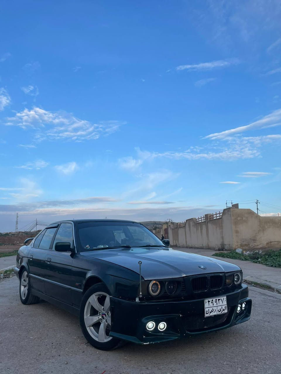 BMW..1990.. حجم 535
سياره جاهزه كلشي كير محرك تبريد تدفئه كهربائيات تهم جديد دبلات 
سعر السياره 50 ورقة مجال عليها غرامات 8 ورقات ... الرقم ***********
***********
